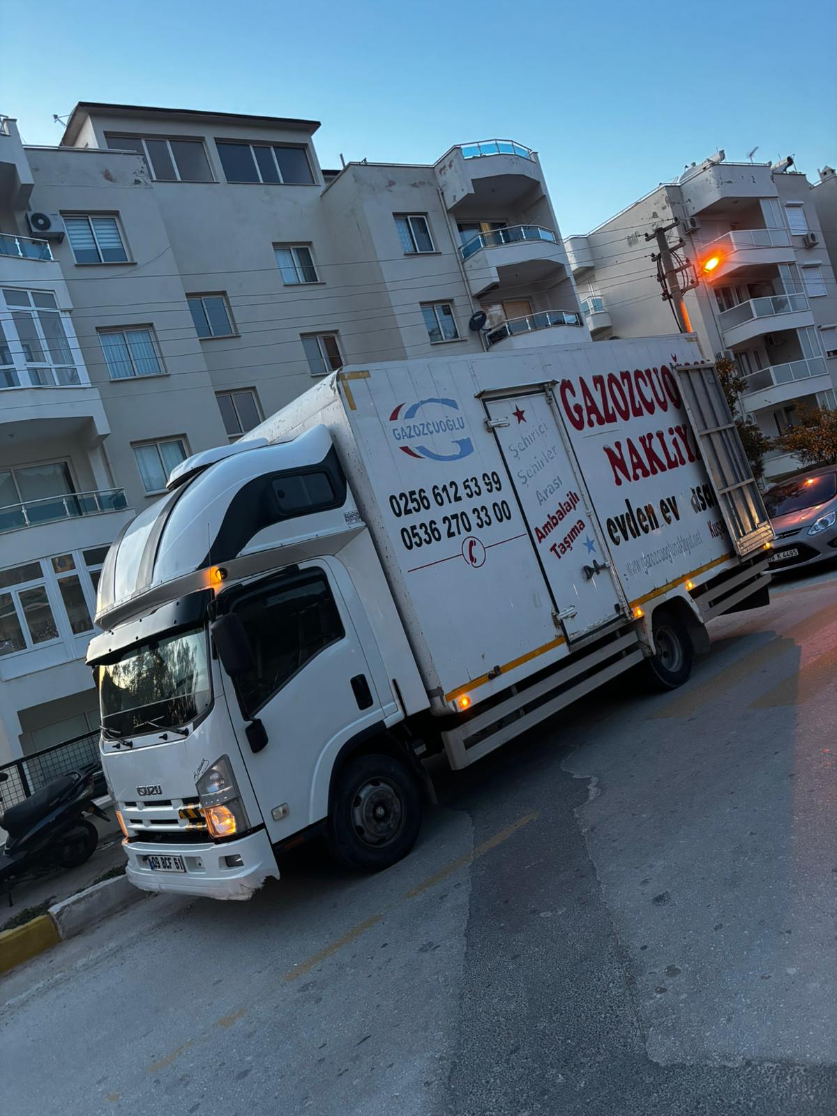 Kuşadası Nakliyat Aracı